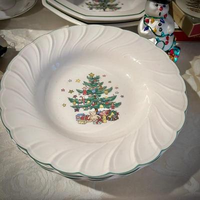 Nkko Ceramics "Happy Holidays" china set