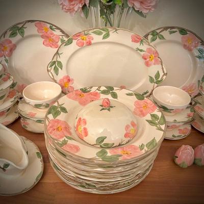 Franciscan "Desert Rose" - 90+ pieces