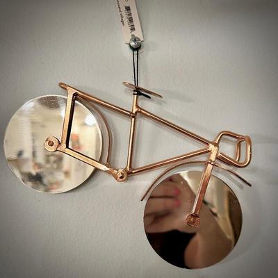 Bicycle pizza cutter
