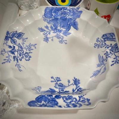 Paula Deen serving dish