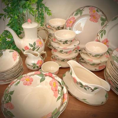 Franciscan "Desert Rose" - 90+ pieces