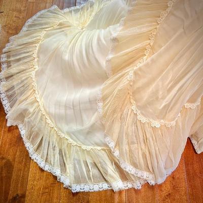 Vintage wedding dress and hat with veil