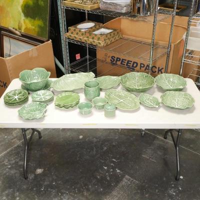 Bordallo Pinheiro Ceramic Cabbage Leaf 26pc Serveware Set