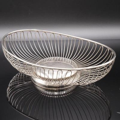 Silverplated Oval Wire Bread/Fruit Basket