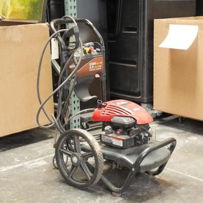 Briggs & Stratton 2200 PSI Pressure Washer