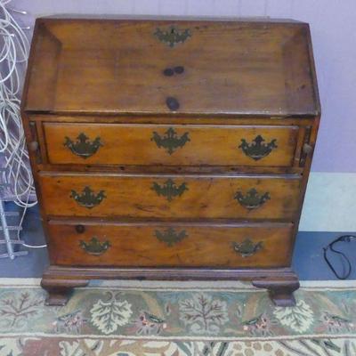 Vintage 1946-1960 Townshend Furniture Solid Maple Colonial Revival Desk with 3 Cedar Lined Drawers - 34" x 17" x 39"