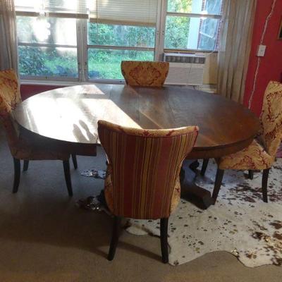 Vintage Solid Dark Wood Dining Table on Wheels w/2 Leaves & 4 Pier 1 Upholstered Side Chairs