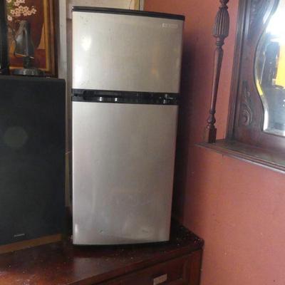 Insignia 4.3 cu. ft. Refrigerator Freezer #NS-CF43SS7