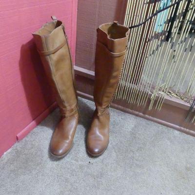 Gianni Bini Women's Boots - Size 9½ - Tan