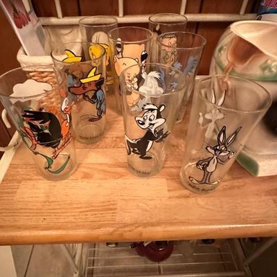 Sale Photo Thumbnail #42: looney tunes glasses