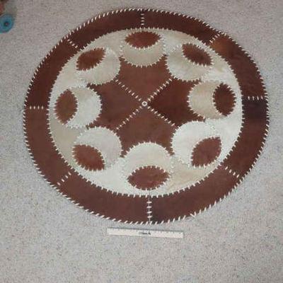 Handmade Cowhide Round Rug w/ Hair 46" Round