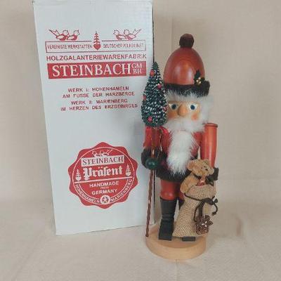 Santa Claus Nutcracker Steinbach