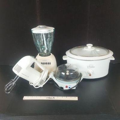 Kitchen Appliances Collection. Handmixer, Glass Blender, Egg Cooker, CrockPot