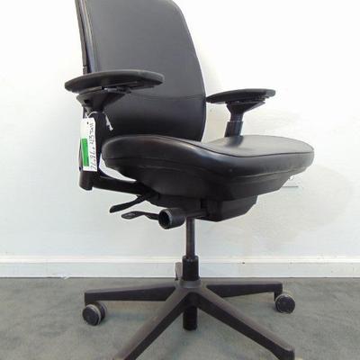 Steelcase leap chair