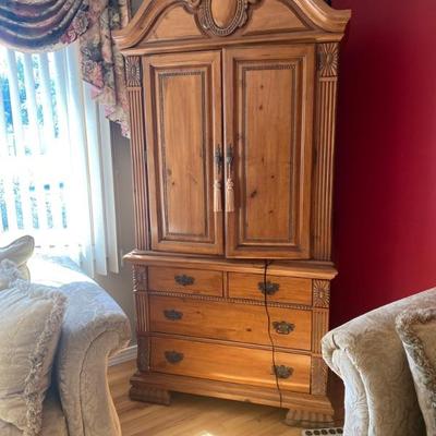 EstateSalesByOlga in Clark, NJ 2024