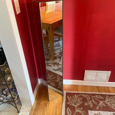 EstateSalesByOlga in Clark, NJ 2024