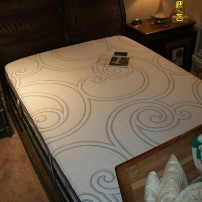 Serta Motion Select Queen Size Adjustable