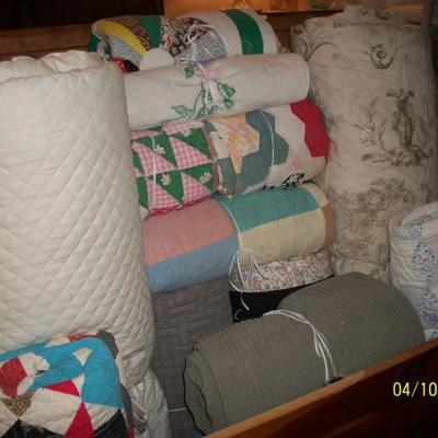 Sale Photo Thumbnail #7: Quilts