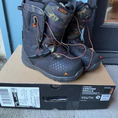 Burton Concord Smalls Black & Camo Snowboard Boots	