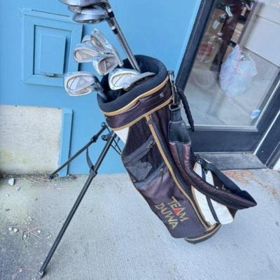 Wilson x31 Right-Handed Golf Set + Quality Golf Balls	