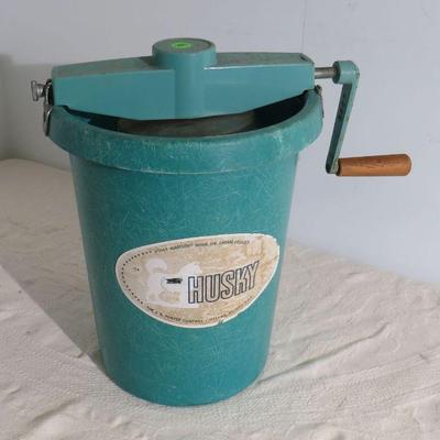 hand crank ice cream churn