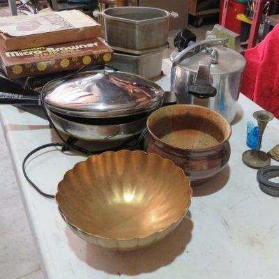 assorted cookware 