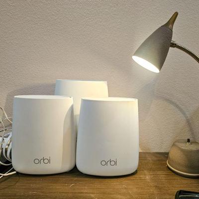 Orbi mesh router system