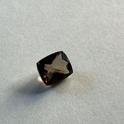 5.5 Ct Dark topaz Gemstone