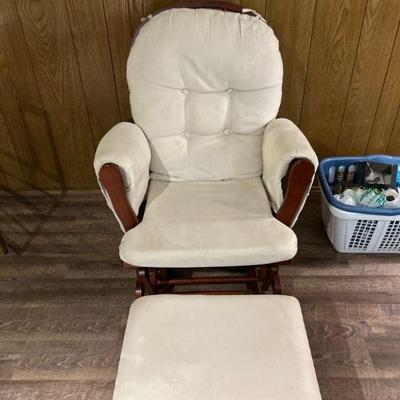 glider with ottoman