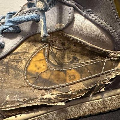 Air Jordan 1 Retro Alpha White University Blue size 11.5 Well loved J’s -buy for fixer uppers & show us your before and after photos.