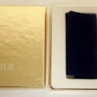 1196	ESTEE LAUDER COMPACT LUCIDITY IMAGE OF A PUPPY

