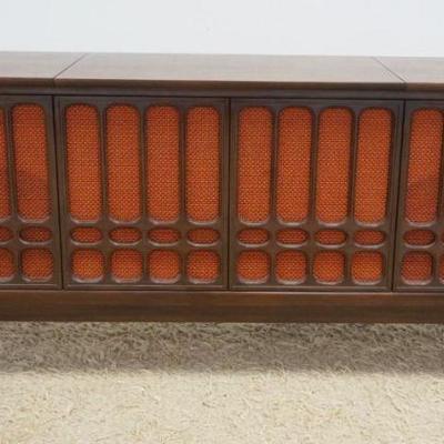 1133	MIDCENTURY MODERN WALNUT SEARS SILVERTONE CONSOLE STEREO, SOLID STATE, CONTEMPORARY MODEL 80661, AM/FM STEREO TUNER WITH 4 SPEED...