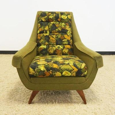 1146	MID CENTURY MODERN UPHOLSTERED ARM CHAIR *PRESTIGE BY BASSETT*, APPROXIMATELY 33 IN X 32 IN X 39 IN H
