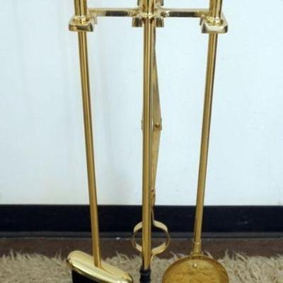 1172	BRASS HORSE HEAD 4 PIECE FIREPLACE TOOL SET
