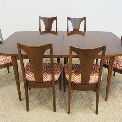 1128	MID CENTURY MODERN BROYHILL PREMIER FROM THE EMPHASIS COLLECTION WALNUT DINING TABLE AND 6 CHAIRS, 4 SIDE, 2 ARM, TABLE...