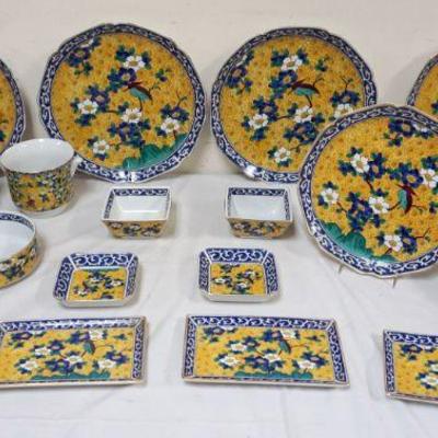 1082	KUTANI DINNERWARE, ASSORTED PIECES, TAKA HASHI SAN FRANCISCO, INCLUDING 8-10 IN PLATES, 4-12 IN PLATES, ETC
