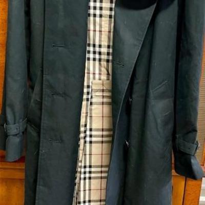 Vintage Burberry London Made In England Ladies Medium Kensington Trench Coat