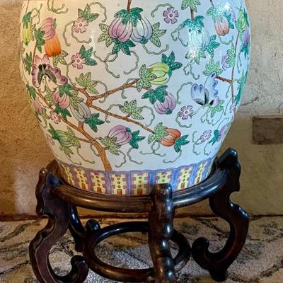 Large Chinese Pot With Wood Stand 
