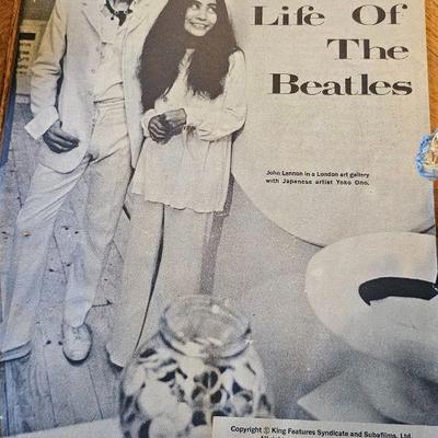 Rare-1968 Beatles Yellow Submarine Paper book