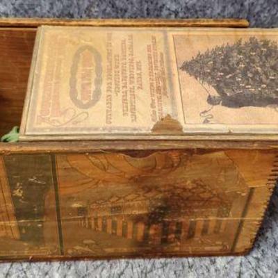 Antique christmas light with original wooden box