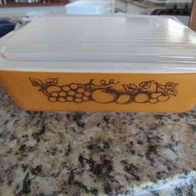Pyrex 503 Old Orchard fruit
