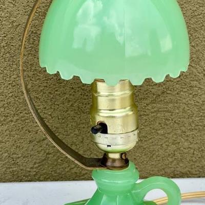 Antique Jadeite Uranium Glass Lamp Works