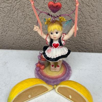Enesco Little Kitchen Fairies " I Love You" 2010 Figurine With Faux Lemon Slices