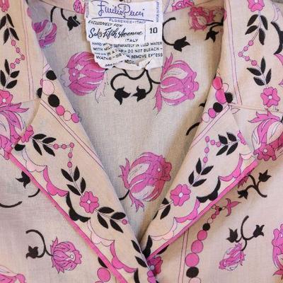 Women's vintage clothing