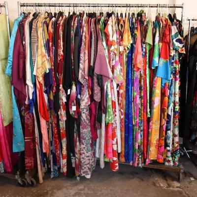 Women's vintage clothing