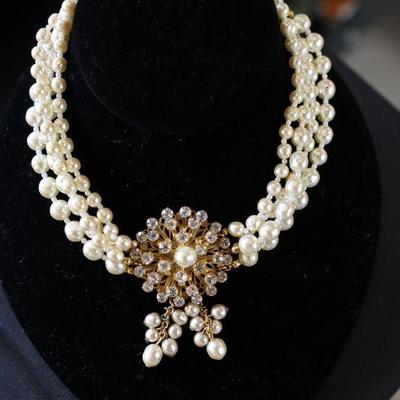 Women's vintage costume jewelry