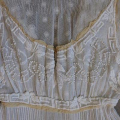 Women's vintage clothing