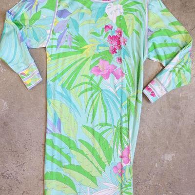Women's vintage clothing