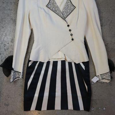 Women's vintage clothing