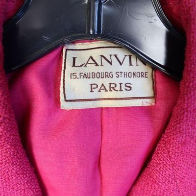 Women's vintage clothing